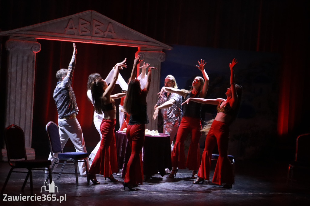 Fotorelacja: Mamma Mia - wspaniałe show w MOK Zawiercie