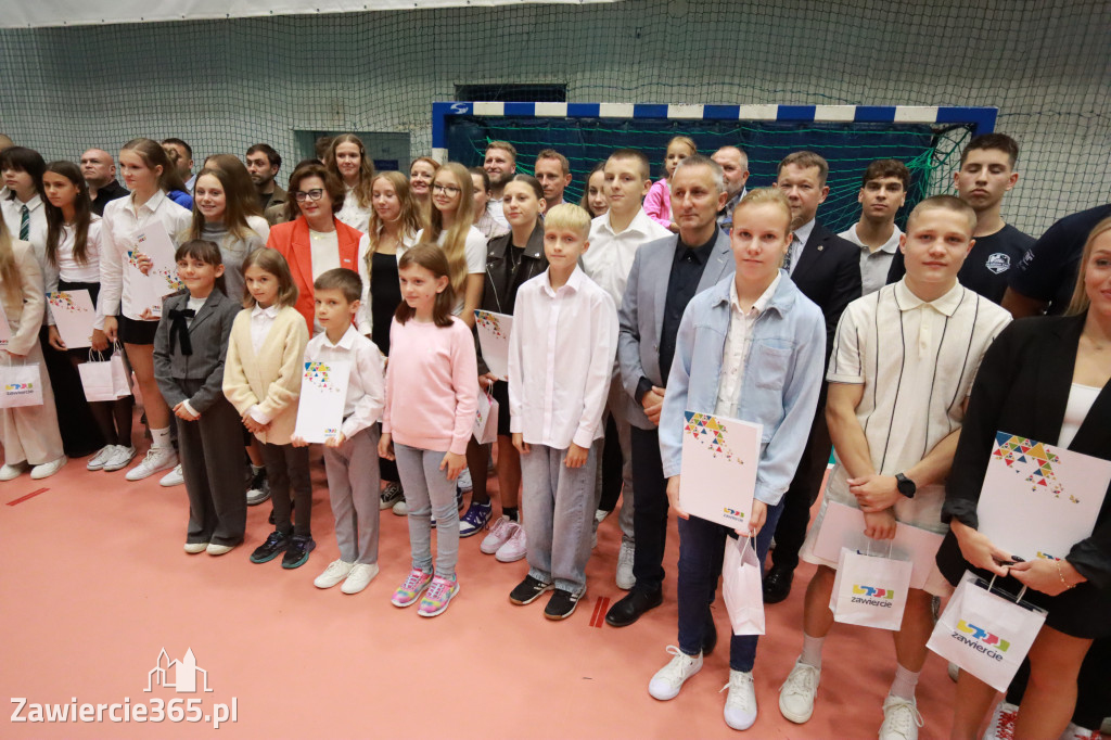 Fotorelacja: Nagrody Prezydent Anny Nemś za wysokie wyniki sportowe