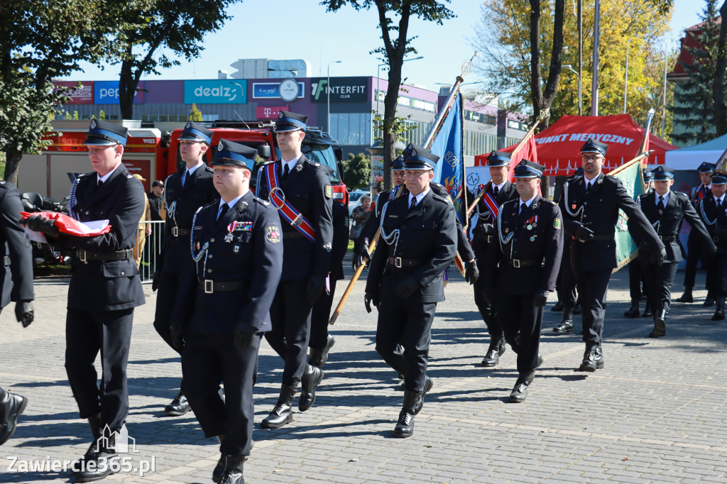 Fotorelacja I: Uroczystość NADANIA SZTANDARU i 50-lecie Zarządu Miejskiego ZOSP RP w Zawierciu