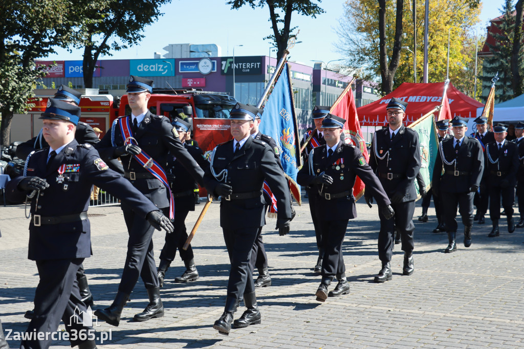 Fotorelacja I: Uroczystość NADANIA SZTANDARU i 50-lecie Zarządu Miejskiego ZOSP RP w Zawierciu