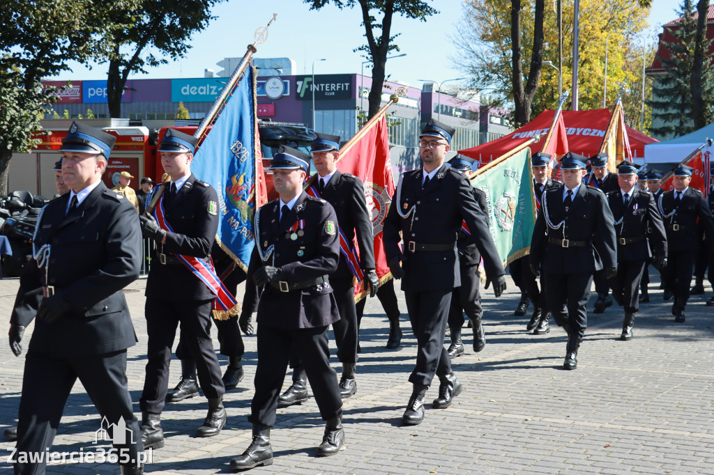 Fotorelacja I: Uroczystość NADANIA SZTANDARU i 50-lecie Zarządu Miejskiego ZOSP RP w Zawierciu