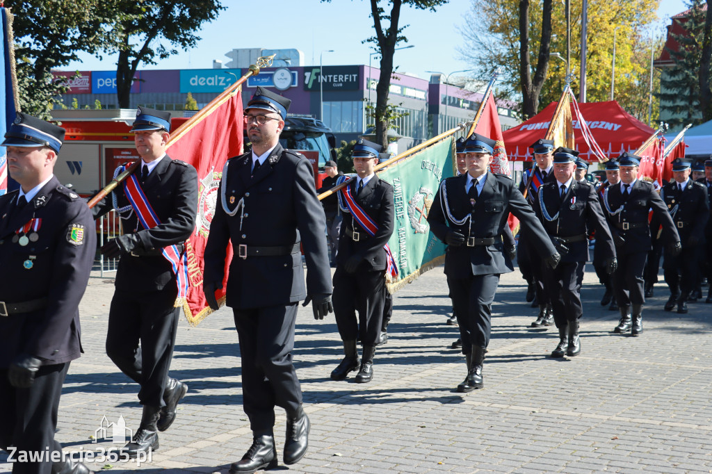 Fotorelacja I: Uroczystość NADANIA SZTANDARU i 50-lecie Zarządu Miejskiego ZOSP RP w Zawierciu