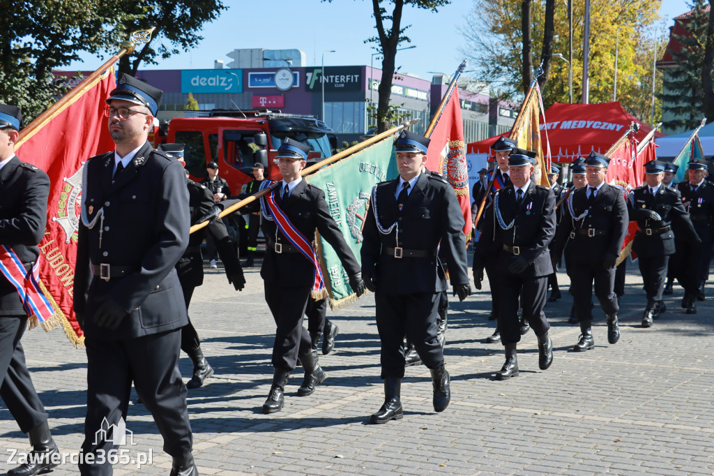 Fotorelacja I: Uroczystość NADANIA SZTANDARU i 50-lecie Zarządu Miejskiego ZOSP RP w Zawierciu