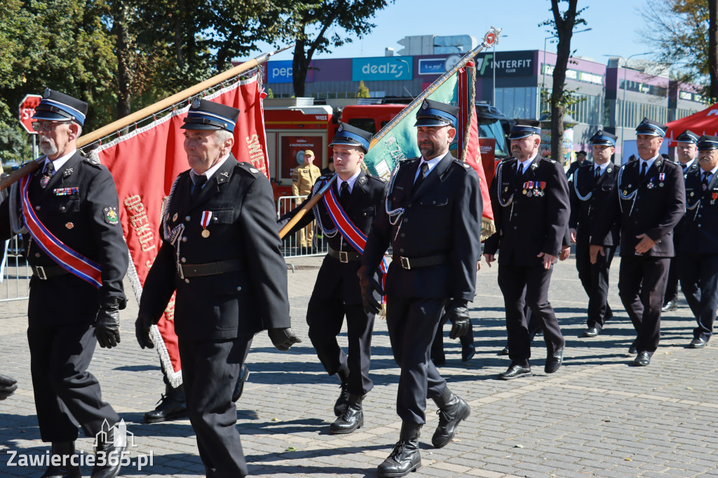 Fotorelacja I: Uroczystość NADANIA SZTANDARU i 50-lecie Zarządu Miejskiego ZOSP RP w Zawierciu