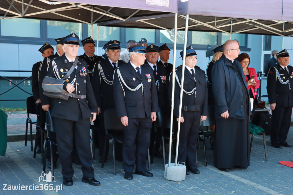 Fotorelacja I: Uroczystość NADANIA SZTANDARU i 50-lecie Zarządu Miejskiego ZOSP RP w Zawierciu