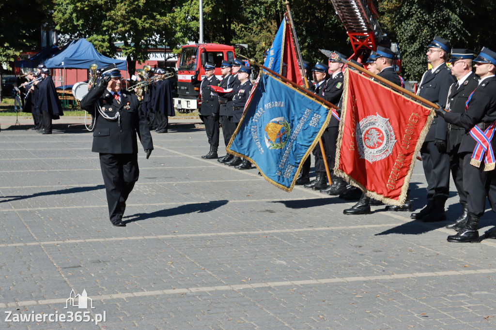 Fotorelacja I: Uroczystość NADANIA SZTANDARU i 50-lecie Zarządu Miejskiego ZOSP RP w Zawierciu