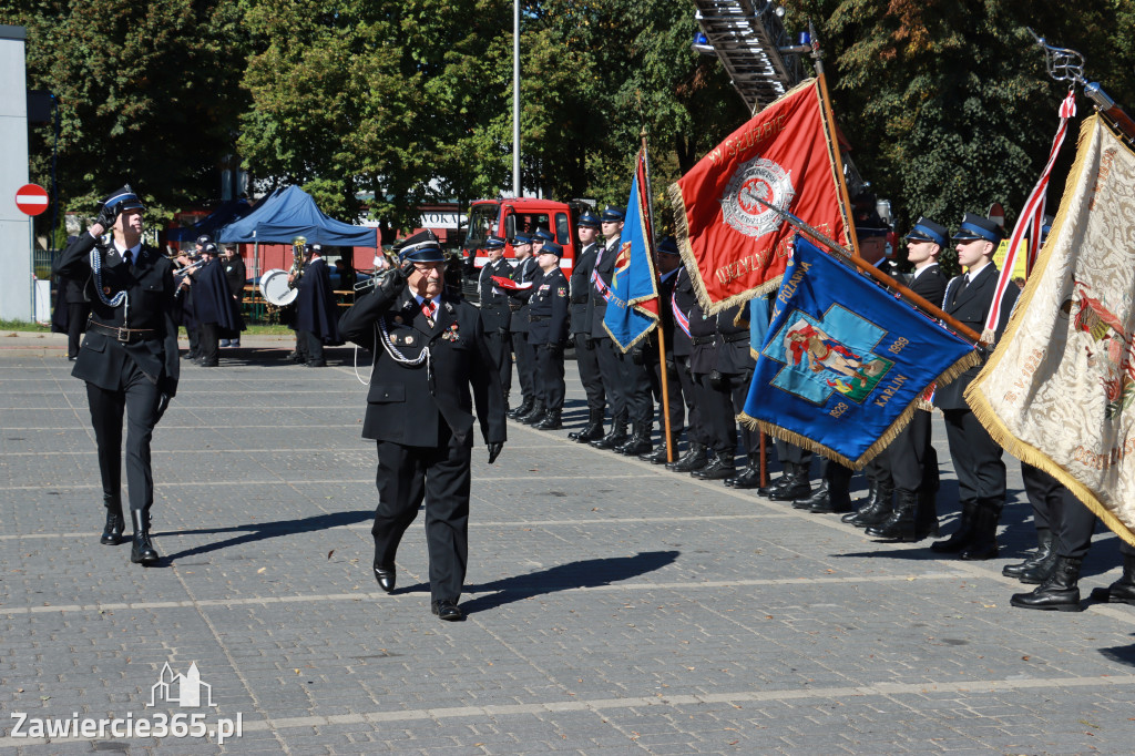 Fotorelacja I: Uroczystość NADANIA SZTANDARU i 50-lecie Zarządu Miejskiego ZOSP RP w Zawierciu