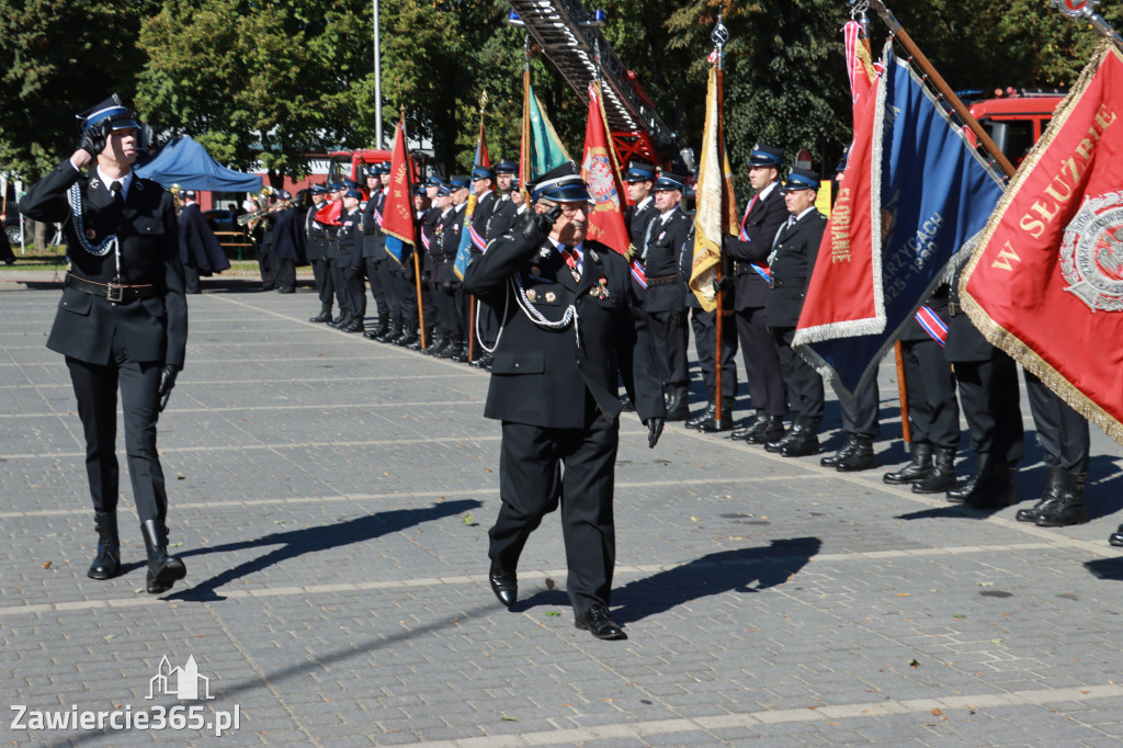 Fotorelacja I: Uroczystość NADANIA SZTANDARU i 50-lecie Zarządu Miejskiego ZOSP RP w Zawierciu
