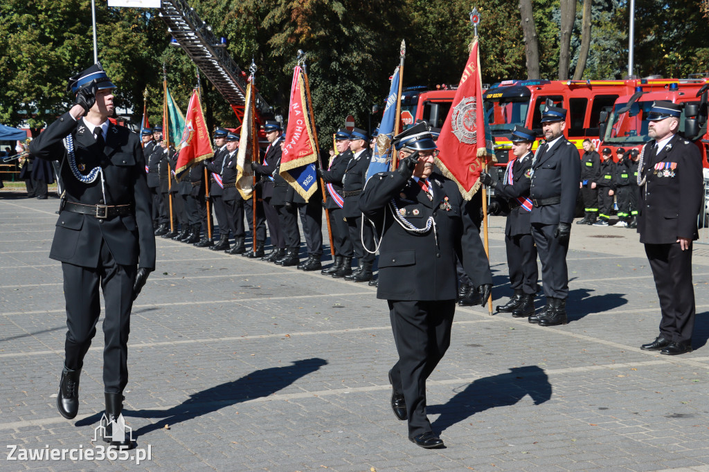 Fotorelacja I: Uroczystość NADANIA SZTANDARU i 50-lecie Zarządu Miejskiego ZOSP RP w Zawierciu