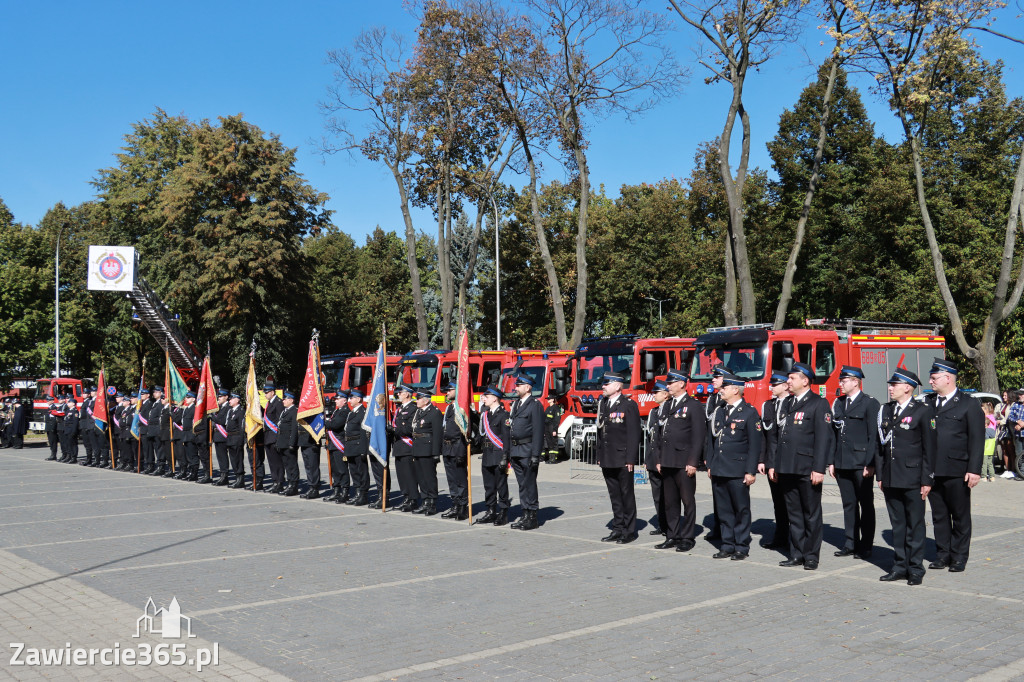 Fotorelacja I: Uroczystość NADANIA SZTANDARU i 50-lecie Zarządu Miejskiego ZOSP RP w Zawierciu