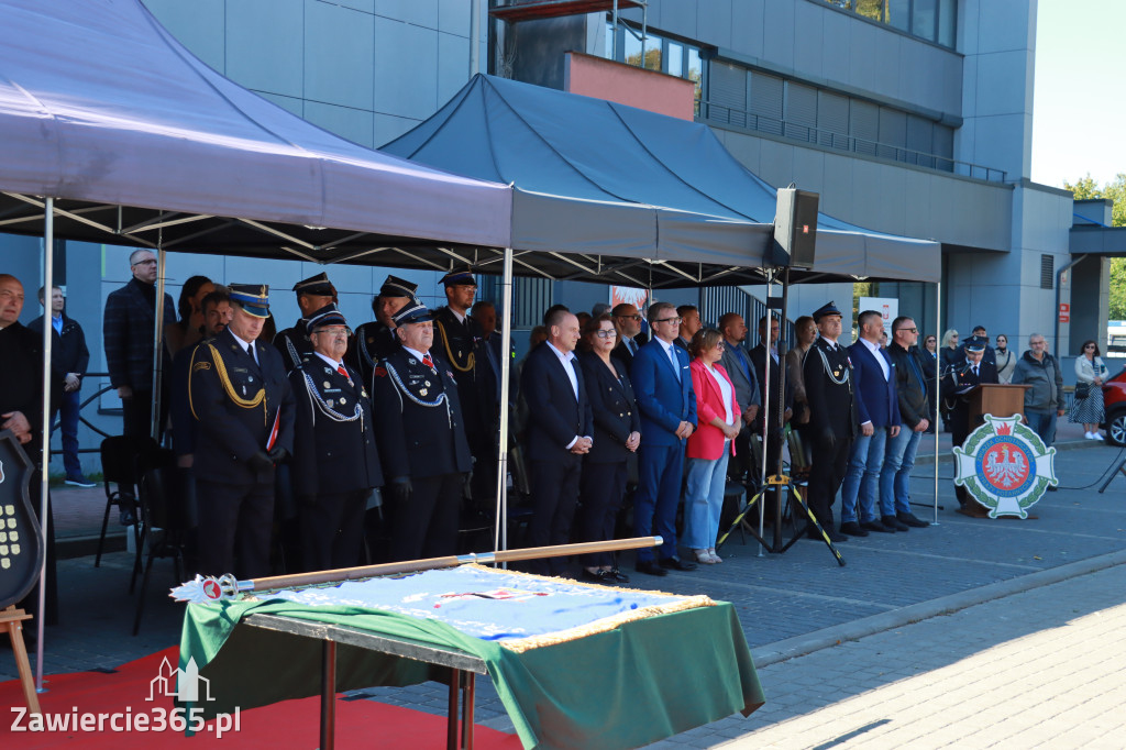 Fotorelacja I: Uroczystość NADANIA SZTANDARU i 50-lecie Zarządu Miejskiego ZOSP RP w Zawierciu