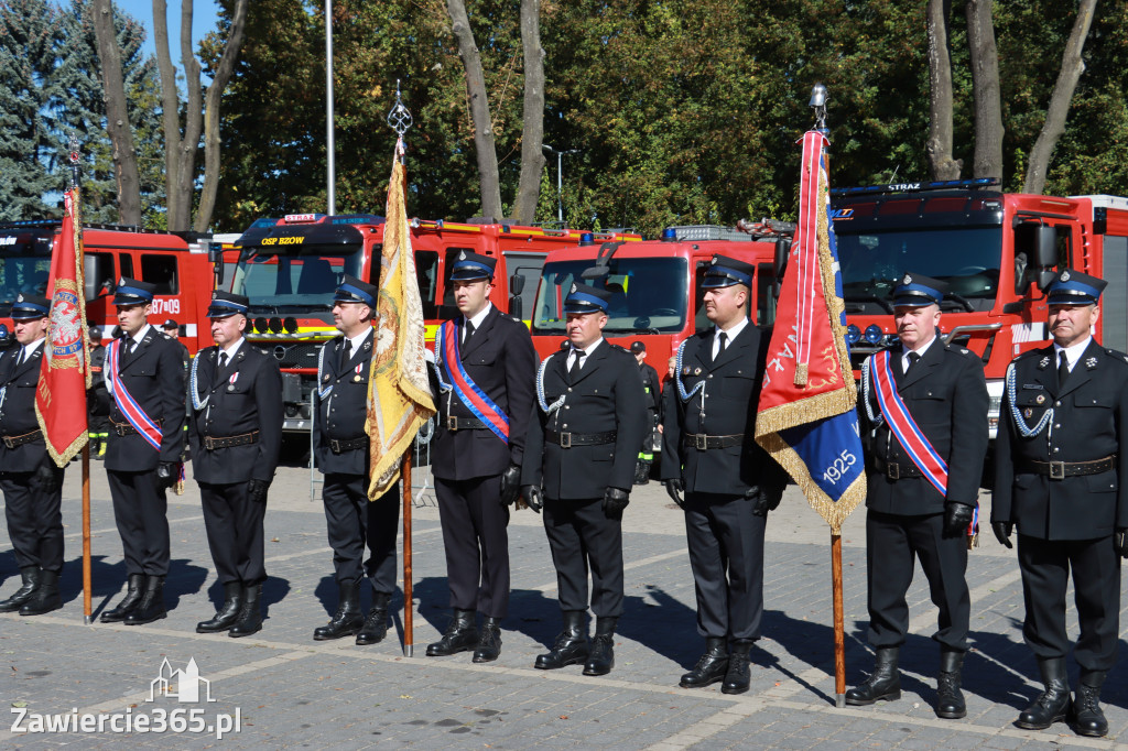 Fotorelacja I: Uroczystość NADANIA SZTANDARU i 50-lecie Zarządu Miejskiego ZOSP RP w Zawierciu