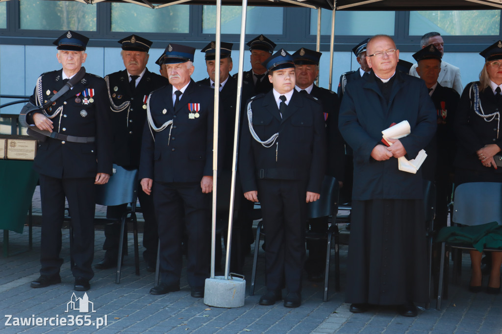 Fotorelacja I: Uroczystość NADANIA SZTANDARU i 50-lecie Zarządu Miejskiego ZOSP RP w Zawierciu