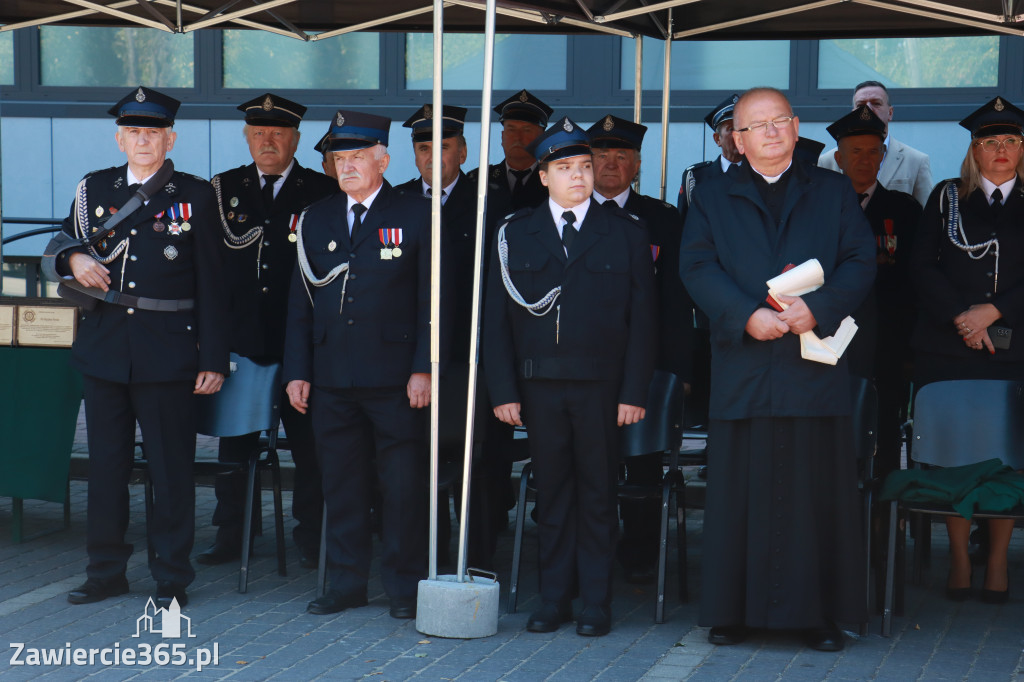 Fotorelacja I: Uroczystość NADANIA SZTANDARU i 50-lecie Zarządu Miejskiego ZOSP RP w Zawierciu