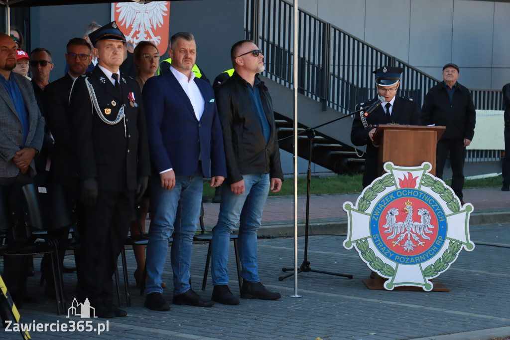 Fotorelacja I: Uroczystość NADANIA SZTANDARU i 50-lecie Zarządu Miejskiego ZOSP RP w Zawierciu