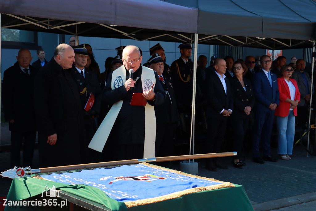 Fotorelacja I: Uroczystość NADANIA SZTANDARU i 50-lecie Zarządu Miejskiego ZOSP RP w Zawierciu