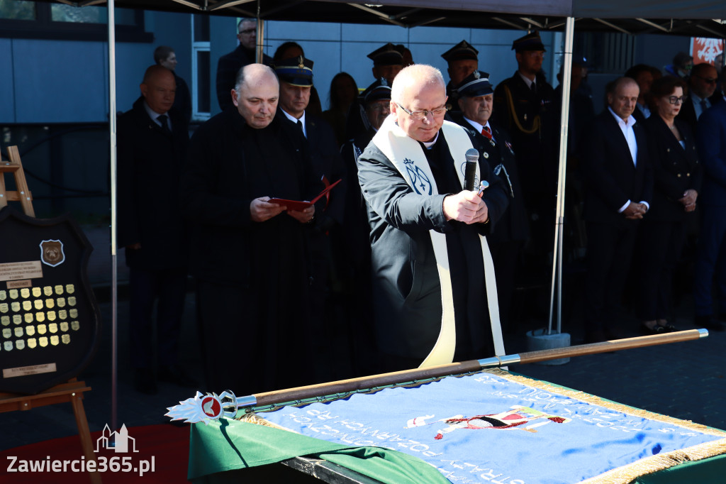 Fotorelacja I: Uroczystość NADANIA SZTANDARU i 50-lecie Zarządu Miejskiego ZOSP RP w Zawierciu