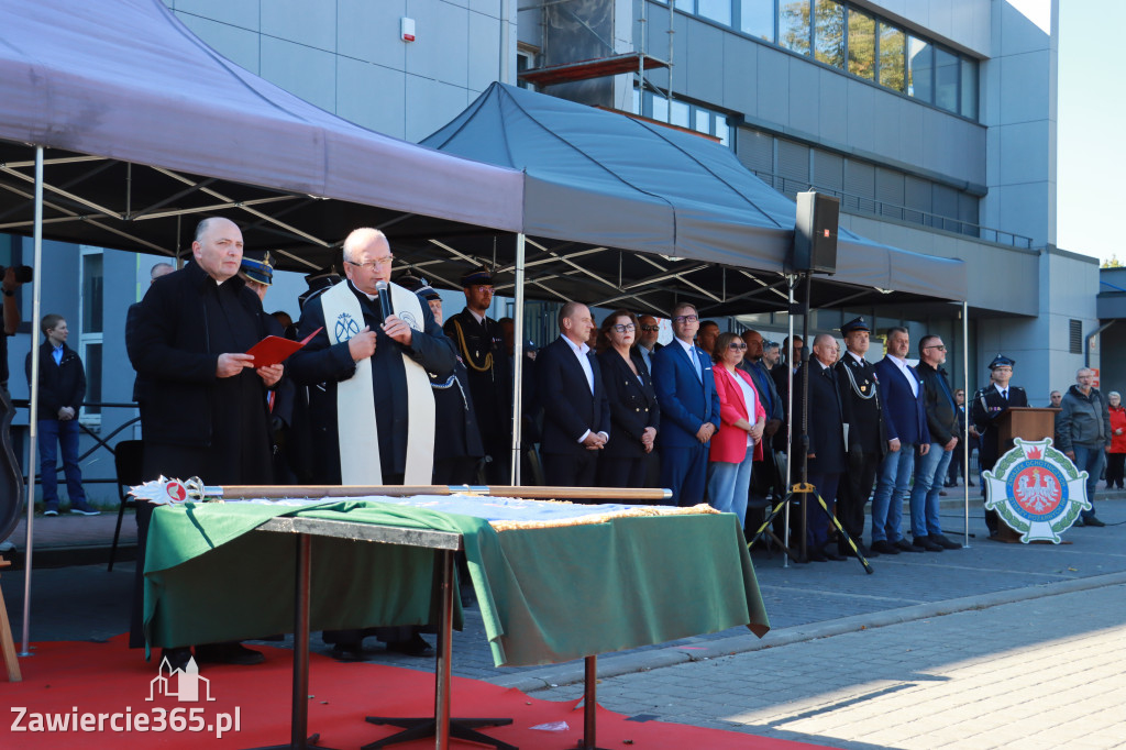 Fotorelacja I: Uroczystość NADANIA SZTANDARU i 50-lecie Zarządu Miejskiego ZOSP RP w Zawierciu