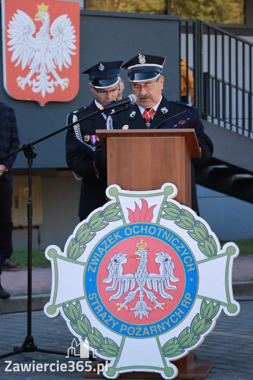 Fotorelacja I: Uroczystość NADANIA SZTANDARU i 50-lecie Zarządu Miejskiego ZOSP RP w Zawierciu