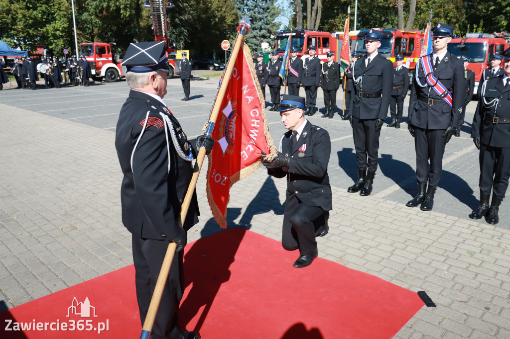 Fotorelacja I: Uroczystość NADANIA SZTANDARU i 50-lecie Zarządu Miejskiego ZOSP RP w Zawierciu
