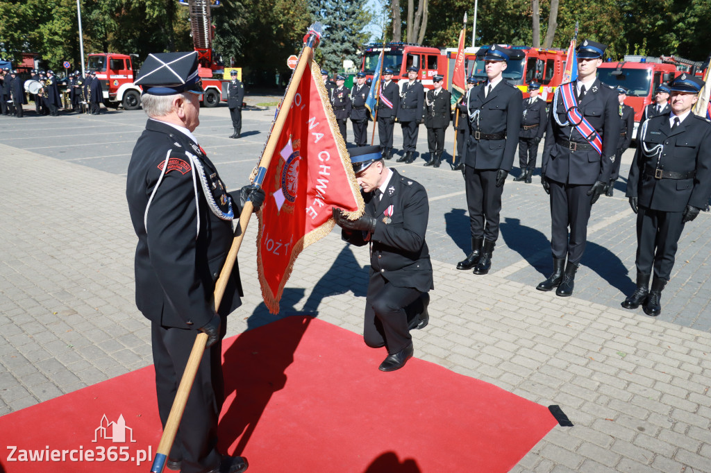 Fotorelacja I: Uroczystość NADANIA SZTANDARU i 50-lecie Zarządu Miejskiego ZOSP RP w Zawierciu