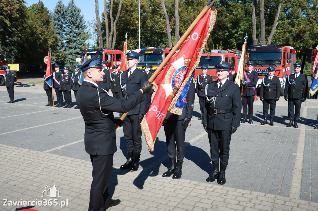 Fotorelacja I: Uroczystość NADANIA SZTANDARU i 50-lecie Zarządu Miejskiego ZOSP RP w Zawierciu