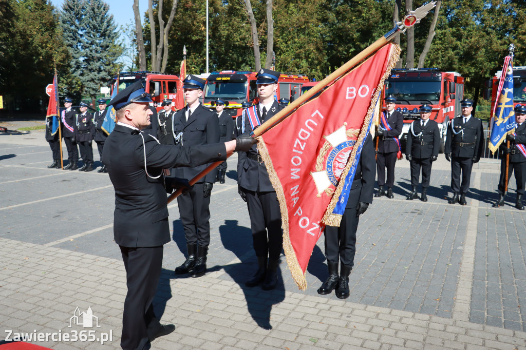 Fotorelacja I: Uroczystość NADANIA SZTANDARU i 50-lecie Zarządu Miejskiego ZOSP RP w Zawierciu