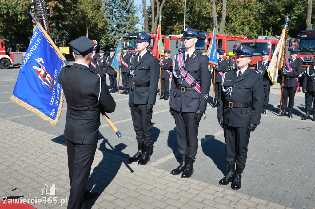 Fotorelacja I: Uroczystość NADANIA SZTANDARU i 50-lecie Zarządu Miejskiego ZOSP RP w Zawierciu