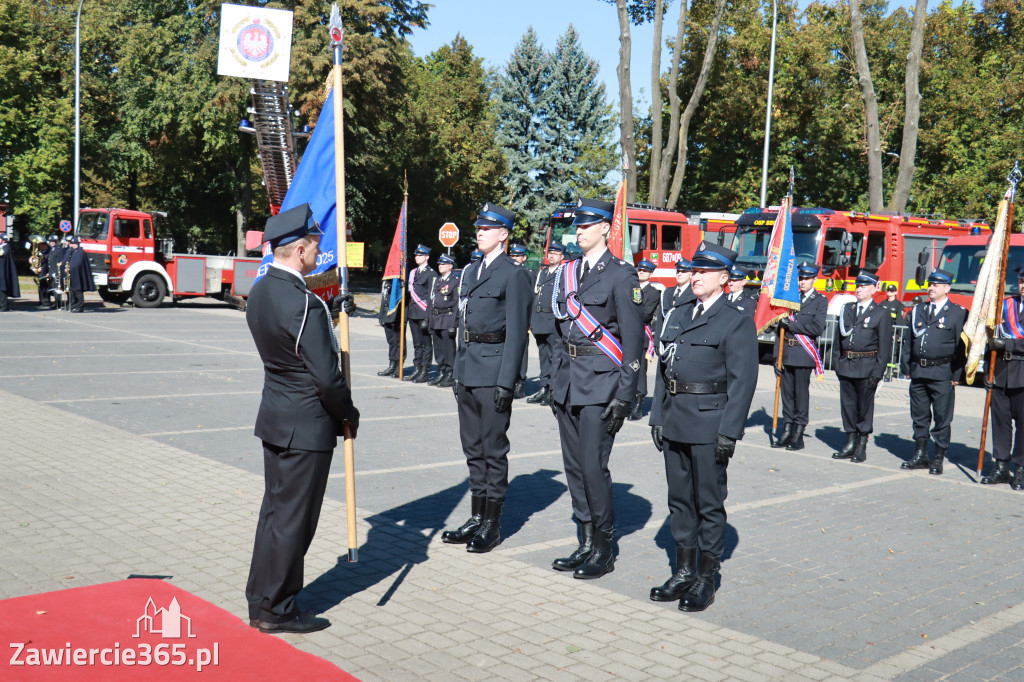 Fotorelacja I: Uroczystość NADANIA SZTANDARU i 50-lecie Zarządu Miejskiego ZOSP RP w Zawierciu