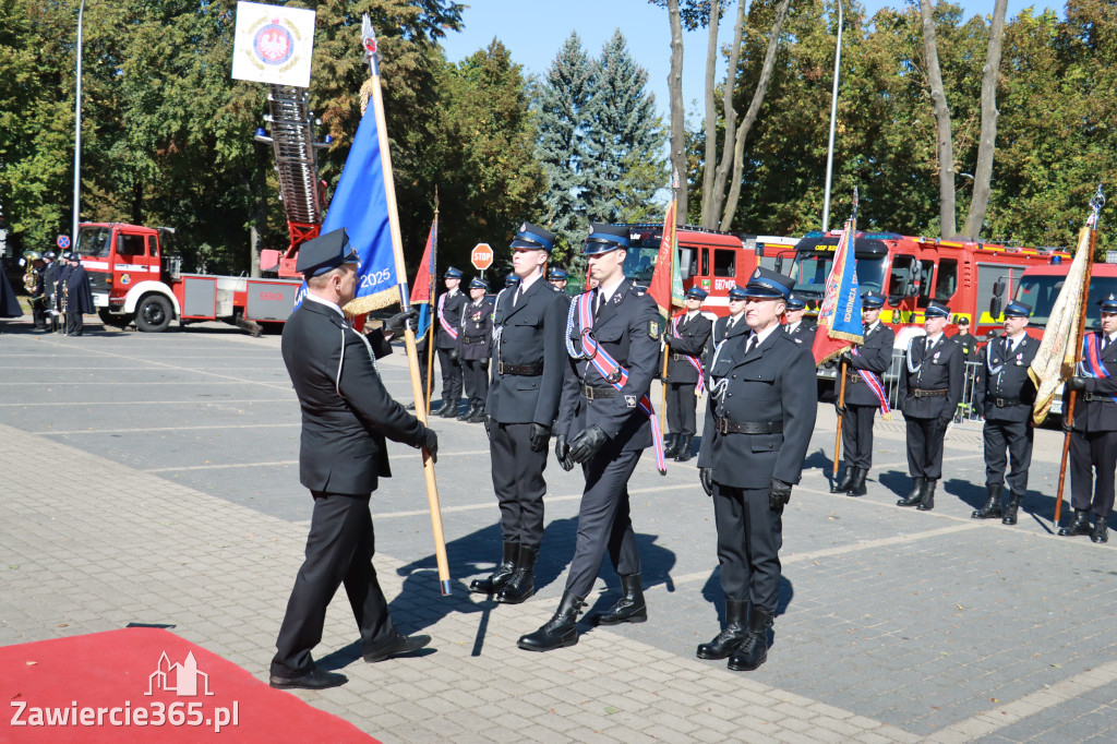 Fotorelacja I: Uroczystość NADANIA SZTANDARU i 50-lecie Zarządu Miejskiego ZOSP RP w Zawierciu