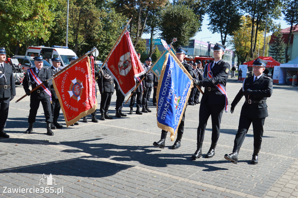Fotorelacja I: Uroczystość NADANIA SZTANDARU i 50-lecie Zarządu Miejskiego ZOSP RP w Zawierciu