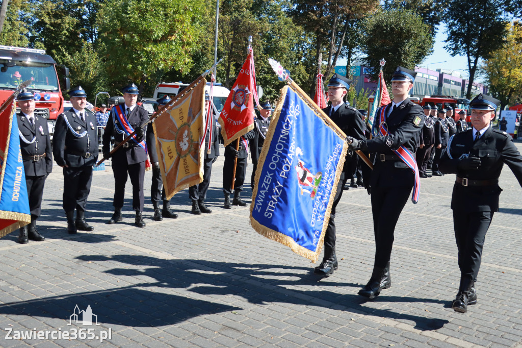 Fotorelacja I: Uroczystość NADANIA SZTANDARU i 50-lecie Zarządu Miejskiego ZOSP RP w Zawierciu