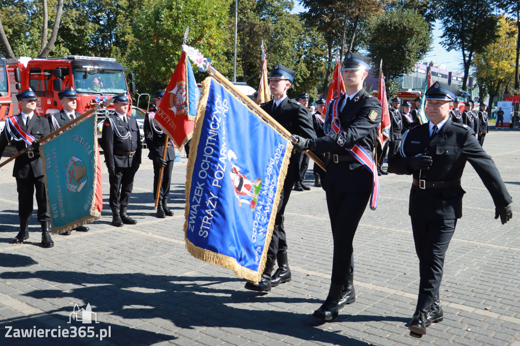 Fotorelacja I: Uroczystość NADANIA SZTANDARU i 50-lecie Zarządu Miejskiego ZOSP RP w Zawierciu