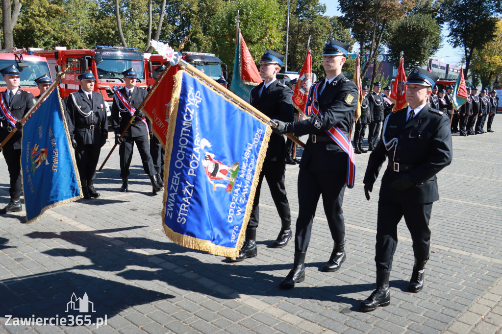 Fotorelacja I: Uroczystość NADANIA SZTANDARU i 50-lecie Zarządu Miejskiego ZOSP RP w Zawierciu