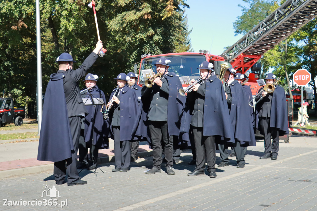 Fotorelacja I: Uroczystość NADANIA SZTANDARU i 50-lecie Zarządu Miejskiego ZOSP RP w Zawierciu