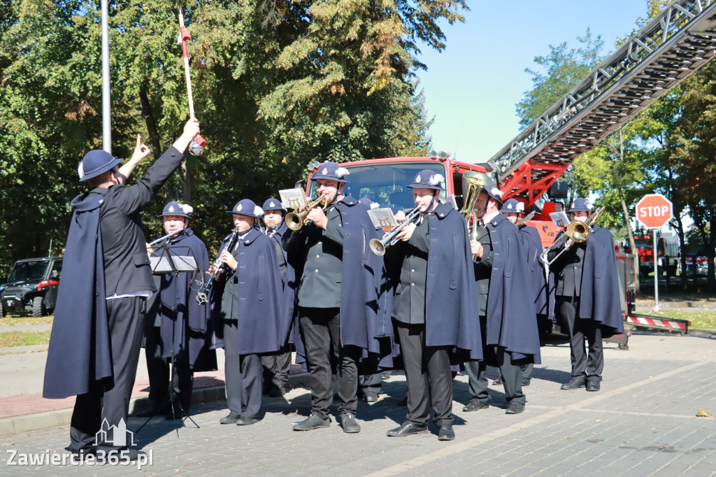 Fotorelacja I: Uroczystość NADANIA SZTANDARU i 50-lecie Zarządu Miejskiego ZOSP RP w Zawierciu