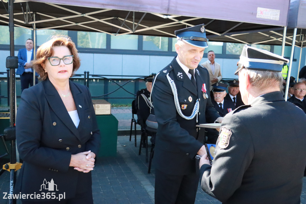 Fotorelacja II: Uroczystość NADANIA SZTANDARU i 50-lecie Zarządu Miejskiego ZOSP RP w Zawierciu