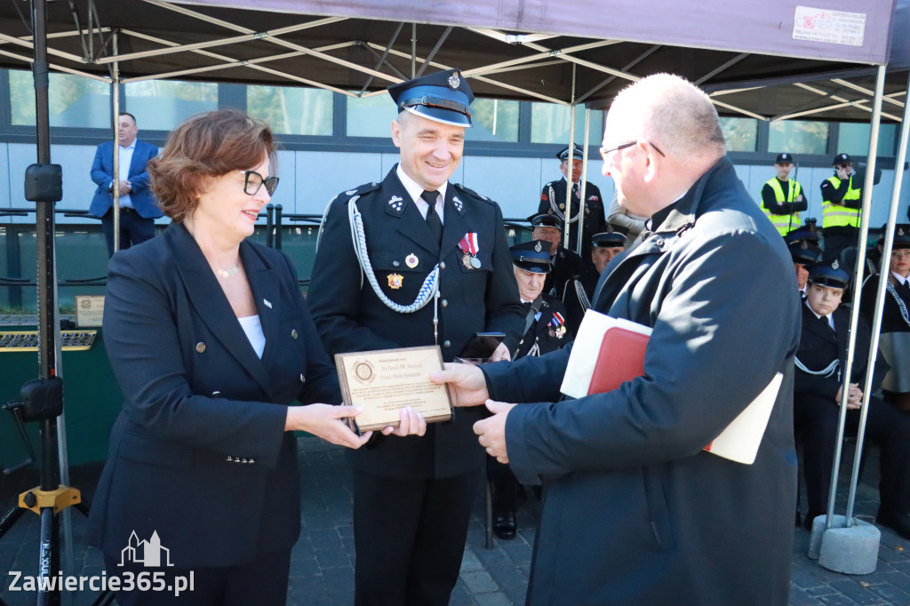 Fotorelacja II: Uroczystość NADANIA SZTANDARU i 50-lecie Zarządu Miejskiego ZOSP RP w Zawierciu