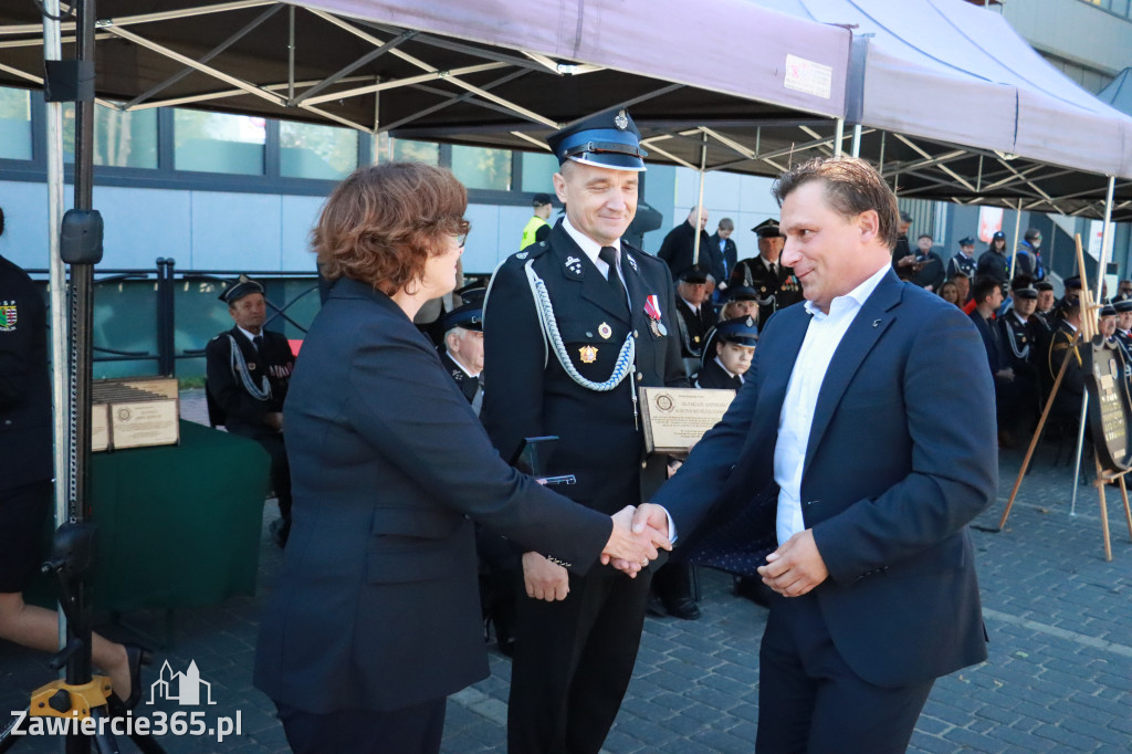 Fotorelacja II: Uroczystość NADANIA SZTANDARU i 50-lecie Zarządu Miejskiego ZOSP RP w Zawierciu