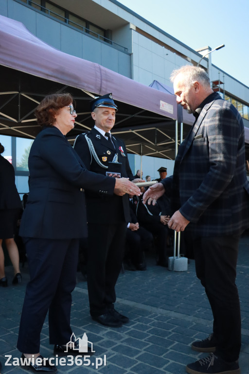 Fotorelacja II: Uroczystość NADANIA SZTANDARU i 50-lecie Zarządu Miejskiego ZOSP RP w Zawierciu