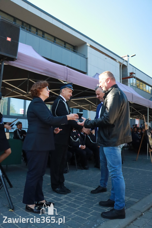 Fotorelacja II: Uroczystość NADANIA SZTANDARU i 50-lecie Zarządu Miejskiego ZOSP RP w Zawierciu