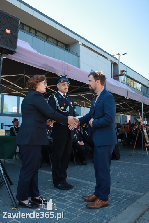 Fotorelacja II: Uroczystość NADANIA SZTANDARU i 50-lecie Zarządu Miejskiego ZOSP RP w Zawierciu