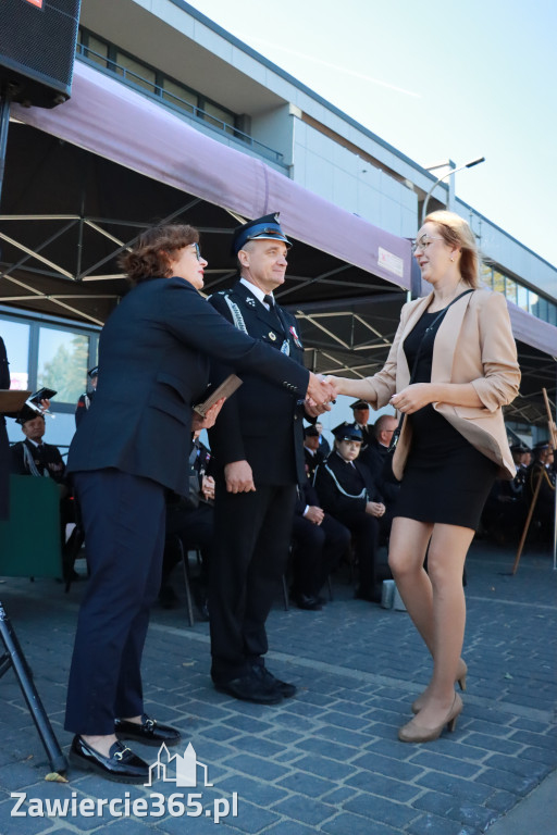 Fotorelacja II: Uroczystość NADANIA SZTANDARU i 50-lecie Zarządu Miejskiego ZOSP RP w Zawierciu