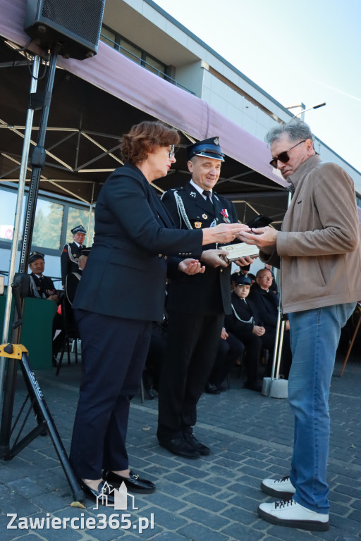 Fotorelacja II: Uroczystość NADANIA SZTANDARU i 50-lecie Zarządu Miejskiego ZOSP RP w Zawierciu
