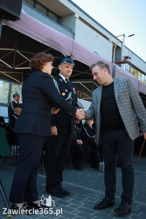 Fotorelacja II: Uroczystość NADANIA SZTANDARU i 50-lecie Zarządu Miejskiego ZOSP RP w Zawierciu