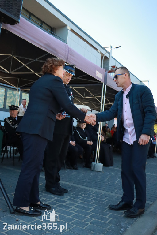 Fotorelacja II: Uroczystość NADANIA SZTANDARU i 50-lecie Zarządu Miejskiego ZOSP RP w Zawierciu