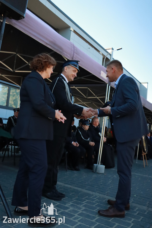 Fotorelacja II: Uroczystość NADANIA SZTANDARU i 50-lecie Zarządu Miejskiego ZOSP RP w Zawierciu