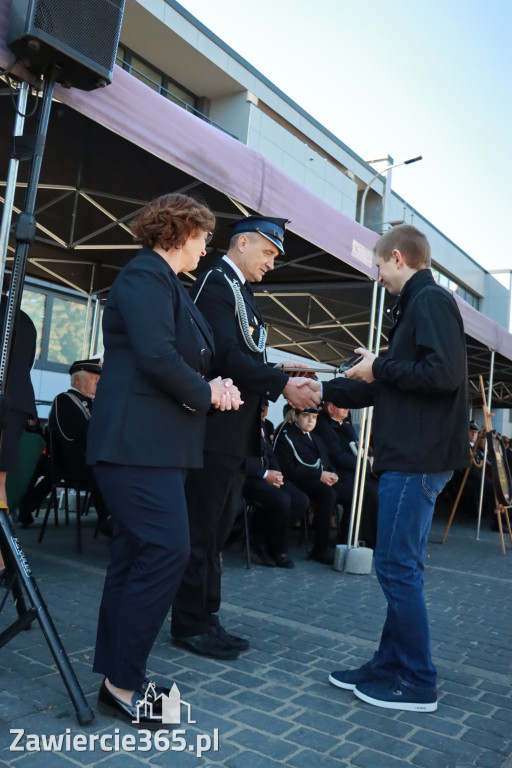 Fotorelacja II: Uroczystość NADANIA SZTANDARU i 50-lecie Zarządu Miejskiego ZOSP RP w Zawierciu