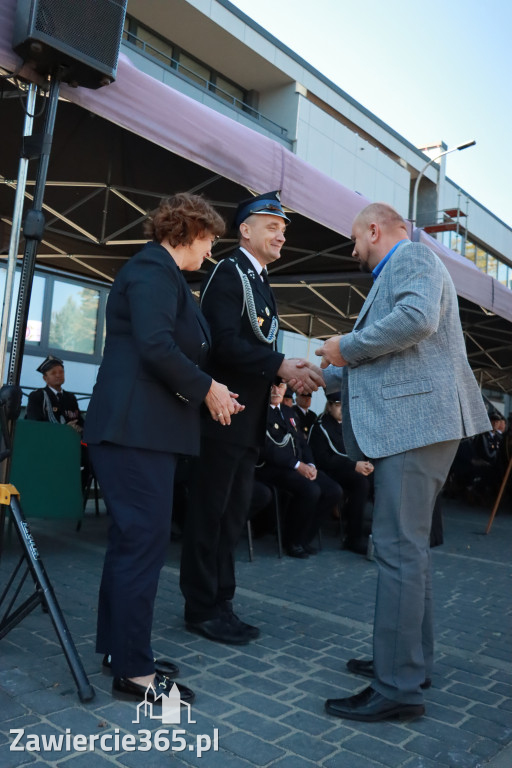 Fotorelacja II: Uroczystość NADANIA SZTANDARU i 50-lecie Zarządu Miejskiego ZOSP RP w Zawierciu