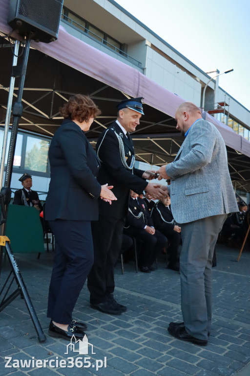 Fotorelacja II: Uroczystość NADANIA SZTANDARU i 50-lecie Zarządu Miejskiego ZOSP RP w Zawierciu